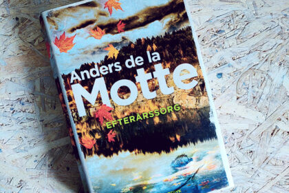 Boganmeldelse - Efterårssorg af Anders de la Motte