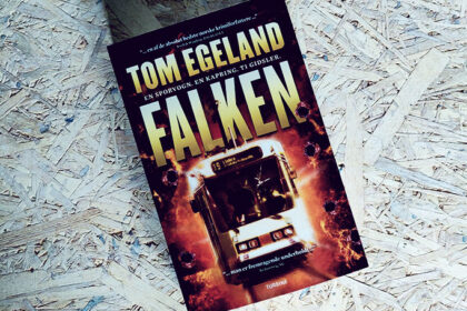 Anmeldelse af Falken af Tom Egeland